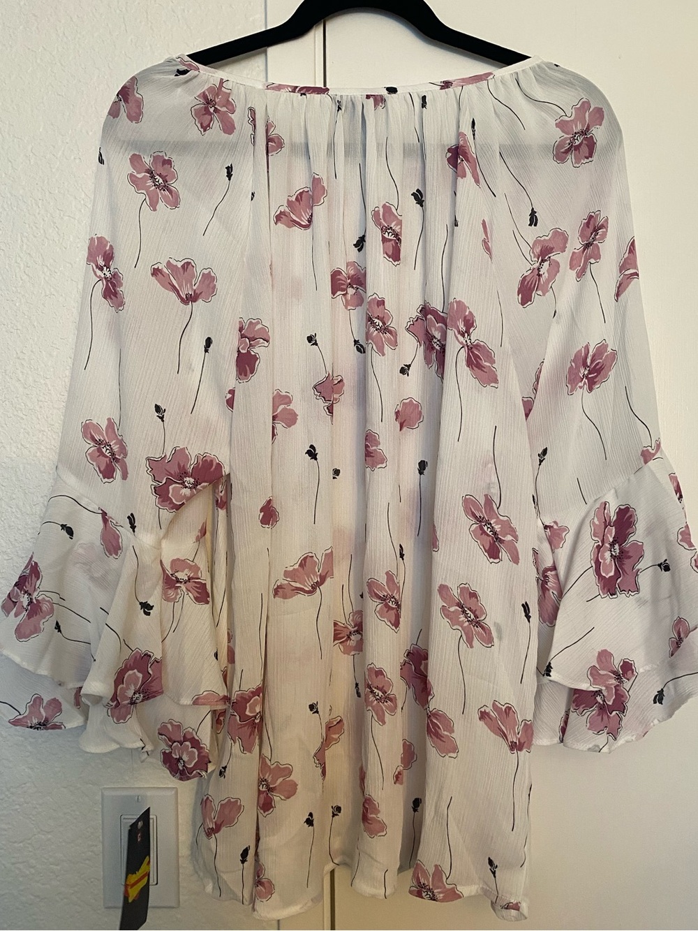 Chaps White Blouse with Pink Floral Print and Ruffled Sleeves - Picture 2 of 5